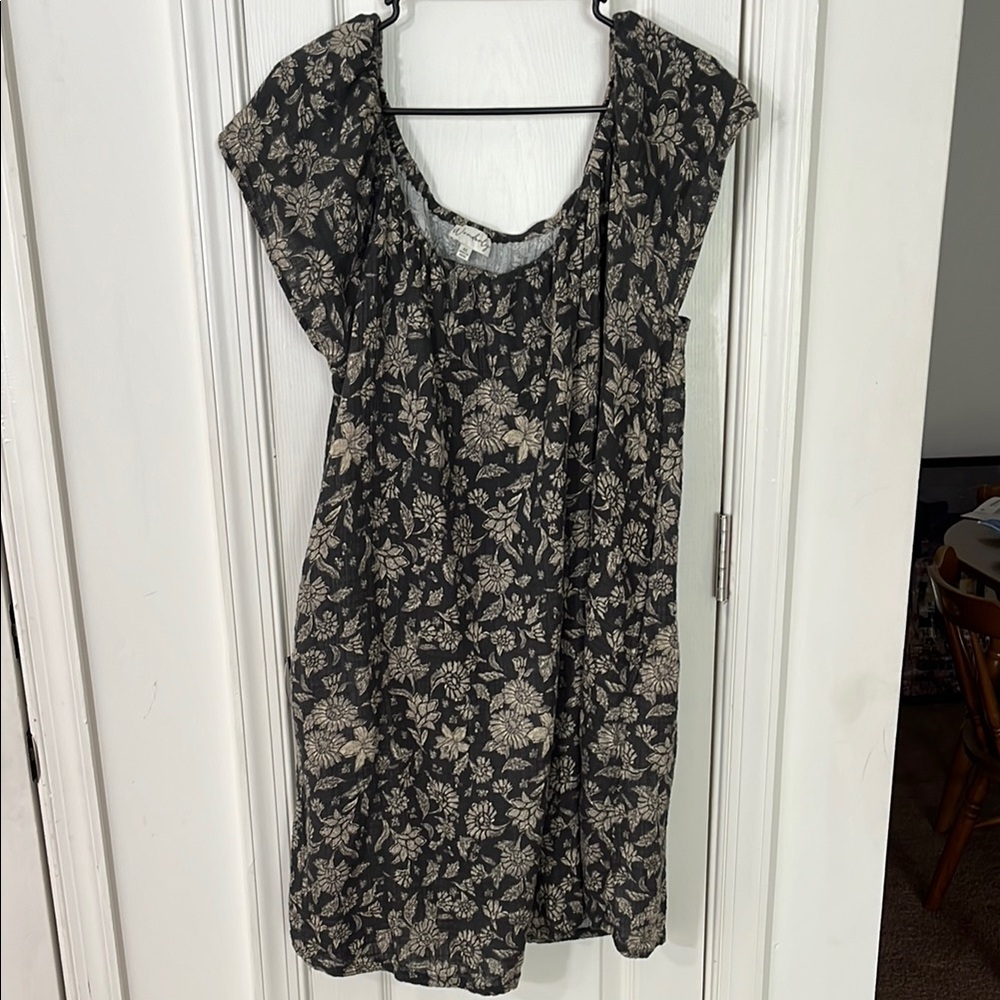 Wonderly Black and Cream Floral Dress